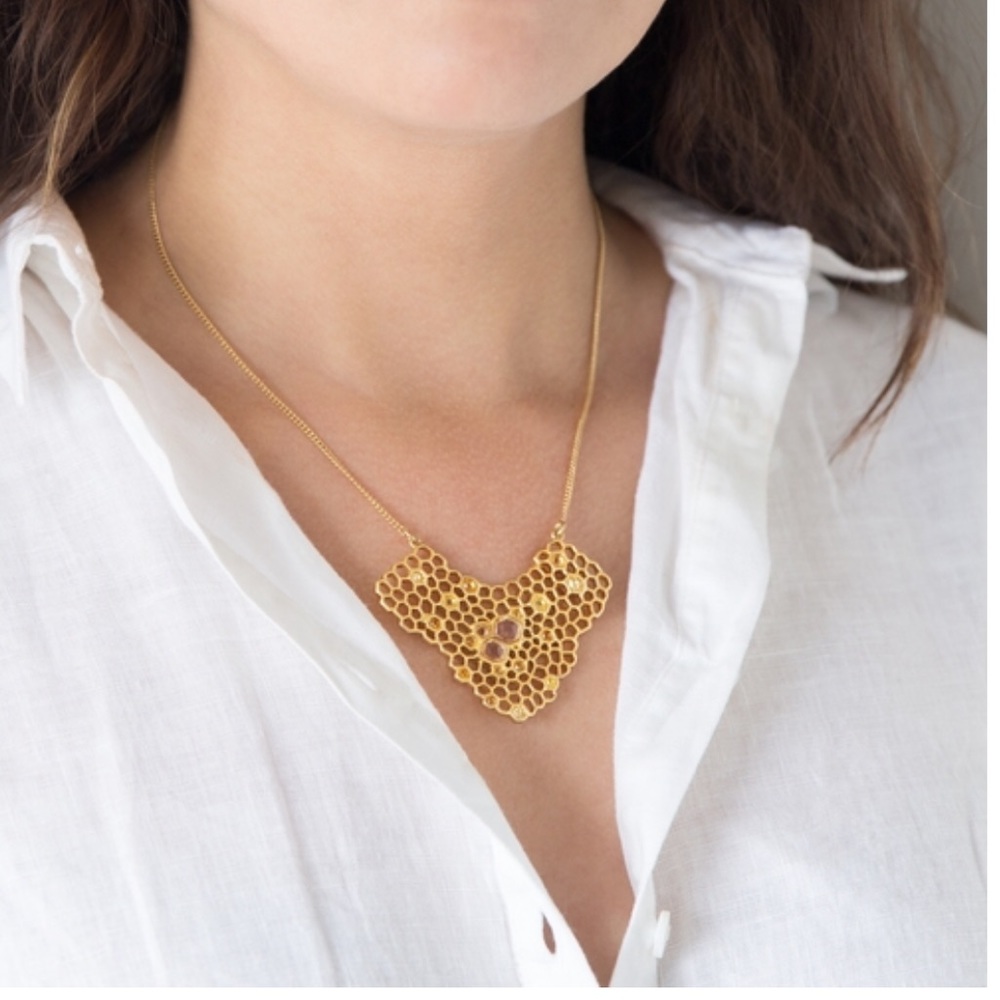 Chloe + Isabel Honeycomb East West Necklace NWT
